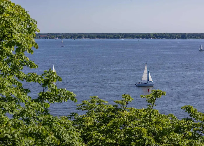 Stylish By The With Balcony In By Renters Apartament *